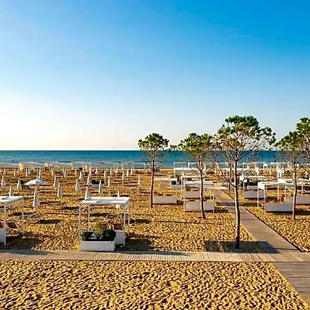 Adorable Seaside Flat Surrounded By A Garden Otel 2*