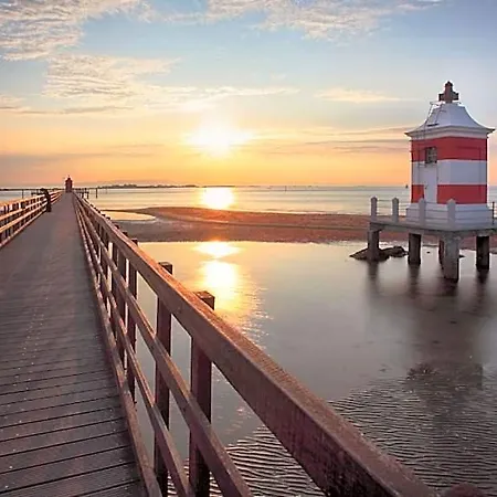 Otel Adorable Seaside Flat Surrounded By A Garden Bibione